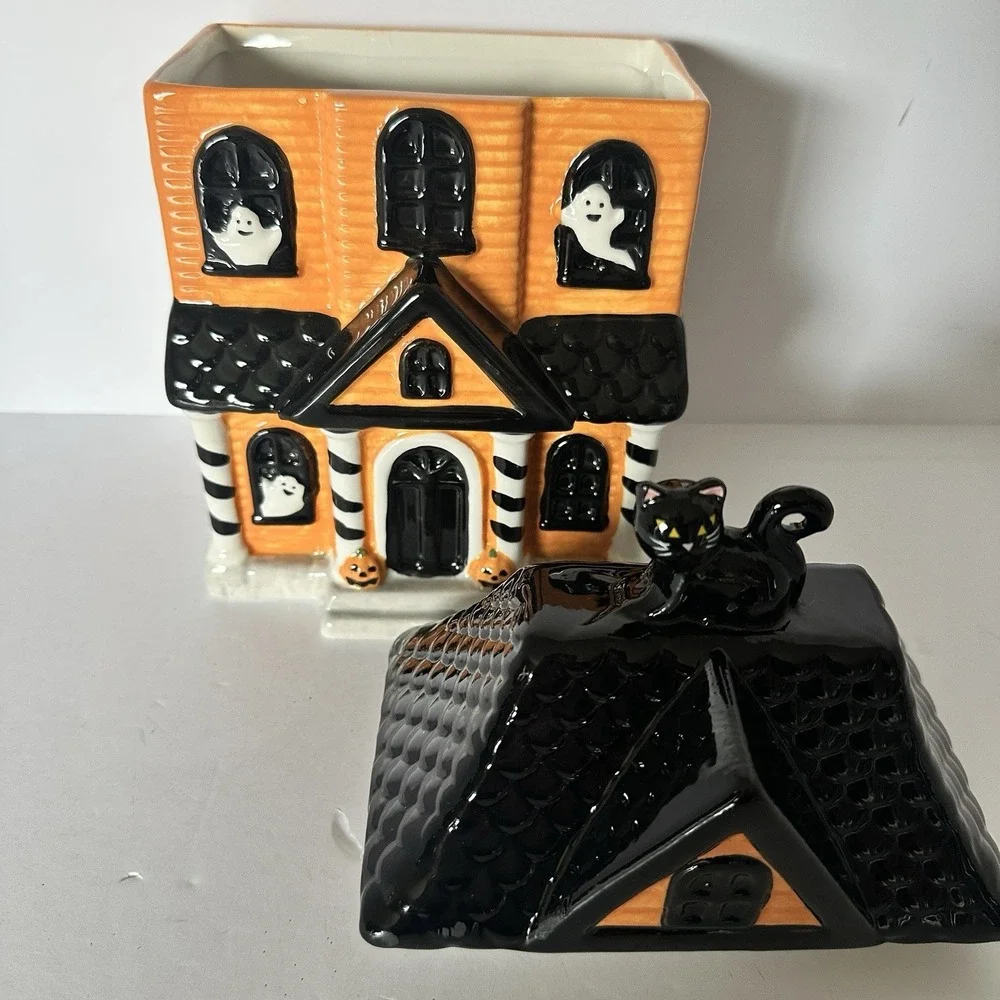 Jack Lantern Lane Haunted House Ghost Cat Halloween Ceramic Cookie Jar
